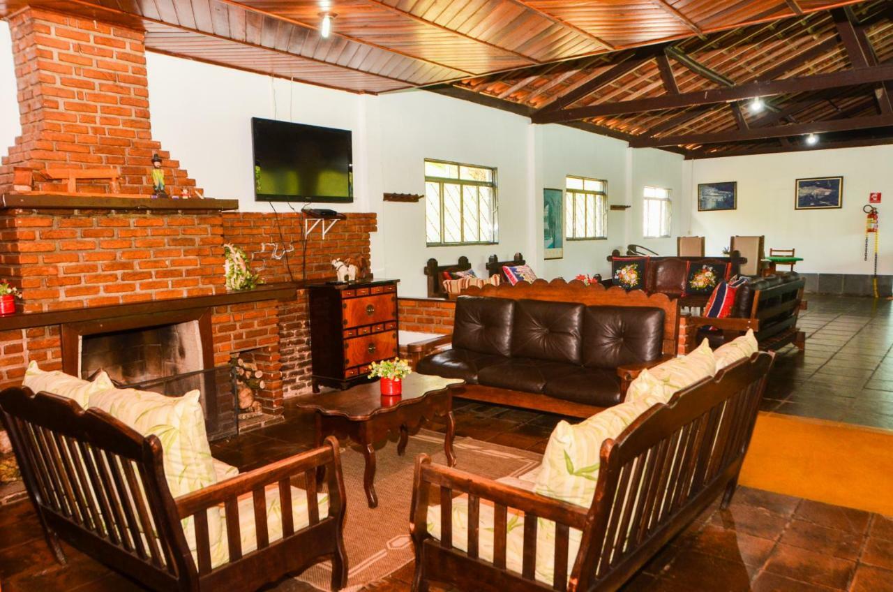 Hotel Fazenda Villa Galicia Nazare Paulista Bagian luar foto
